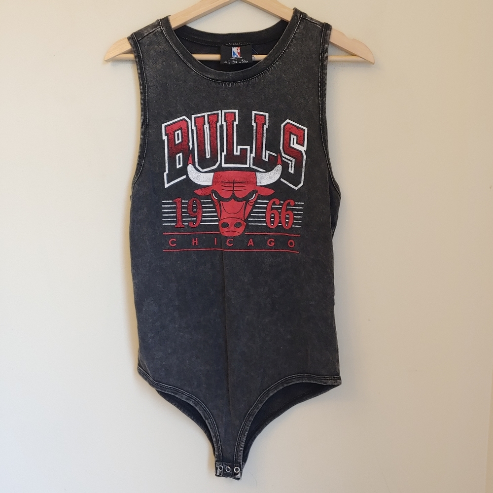 NBA Basketball Chicago Bulls Gray Graphic Bodysuit One Piece Size M